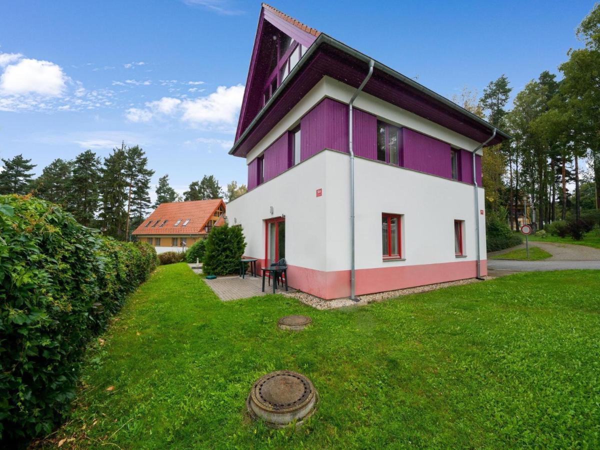 Comfortable Holiday Home In Lipno With Garden Lipno nad Vltavou Luaran gambar