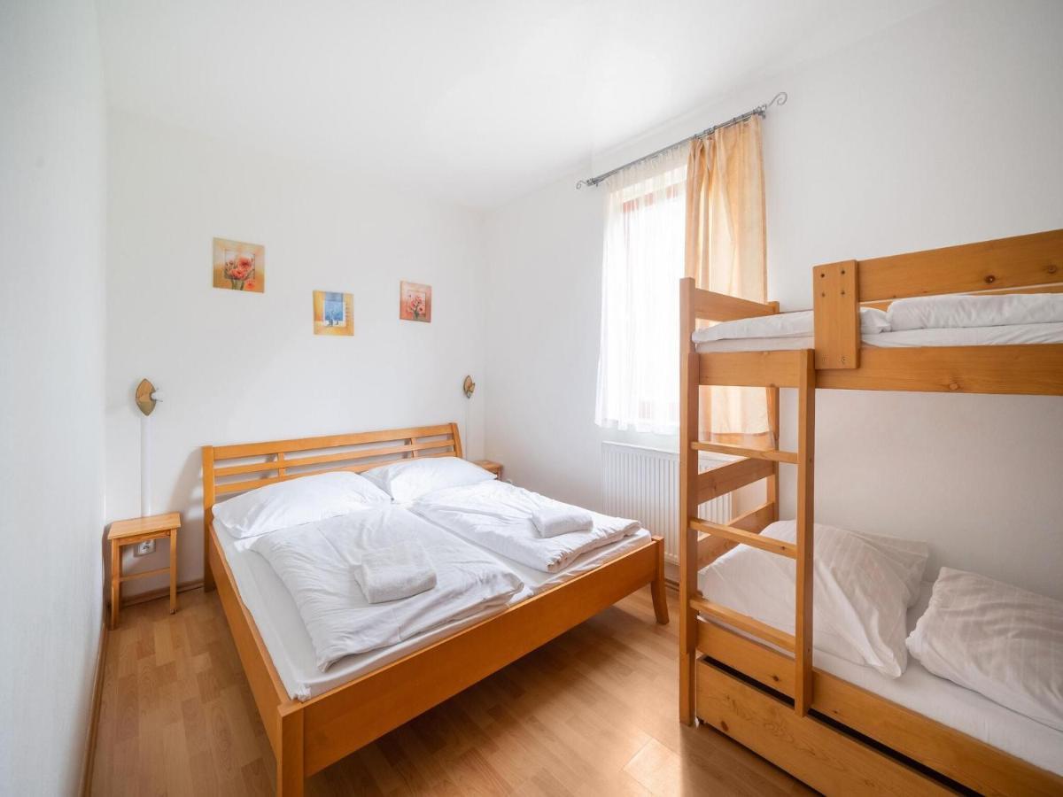 Comfortable Holiday Home In Lipno With Garden Lipno nad Vltavou Luaran gambar